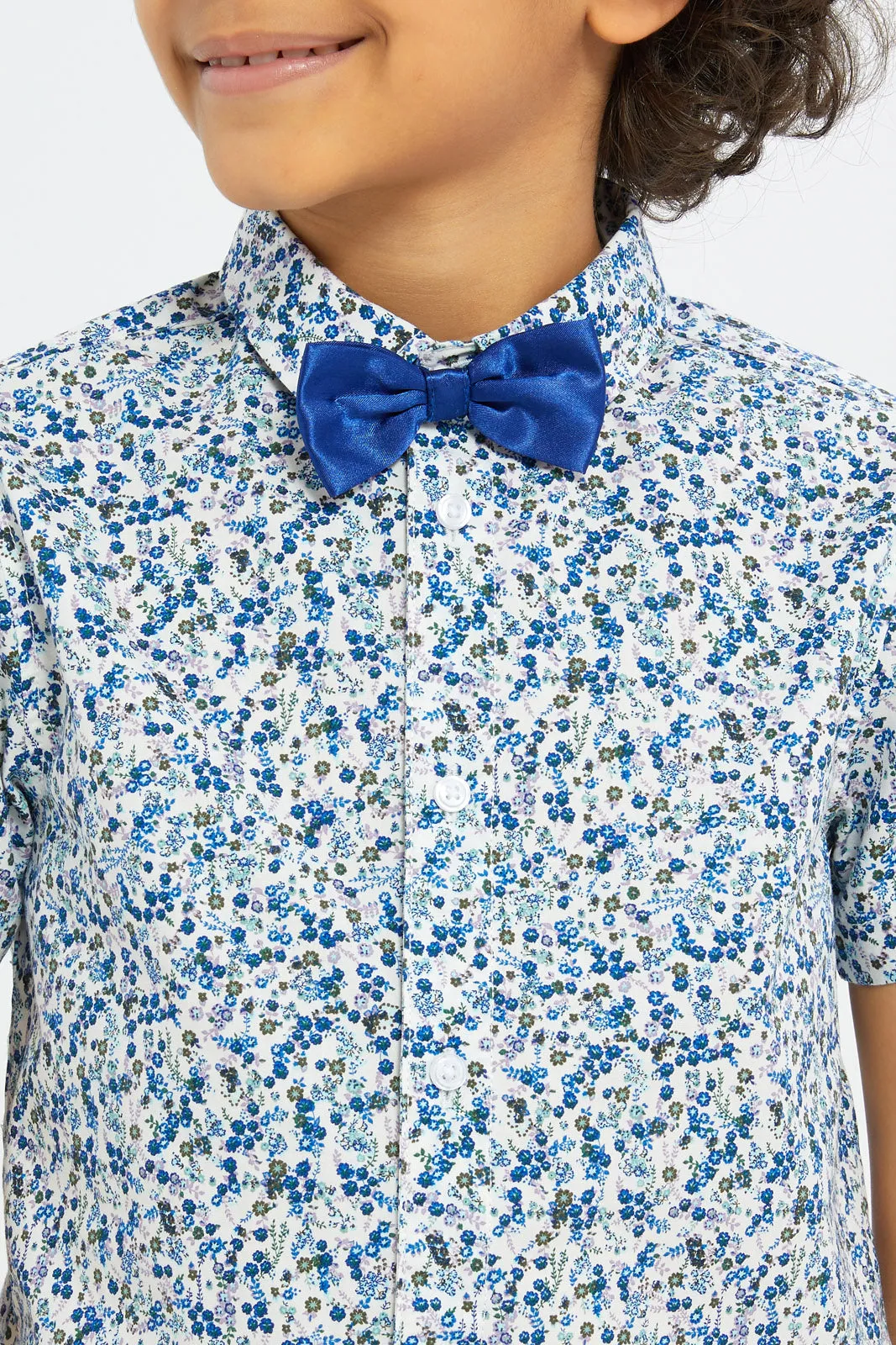 Boys White And Blue Printed Short Sleeve Shirt With Bow Tie