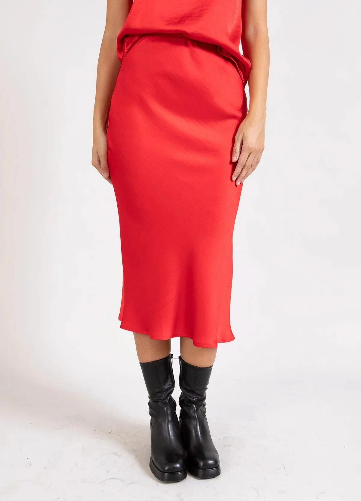 Coster Skyler Mid Length Skirt in Red