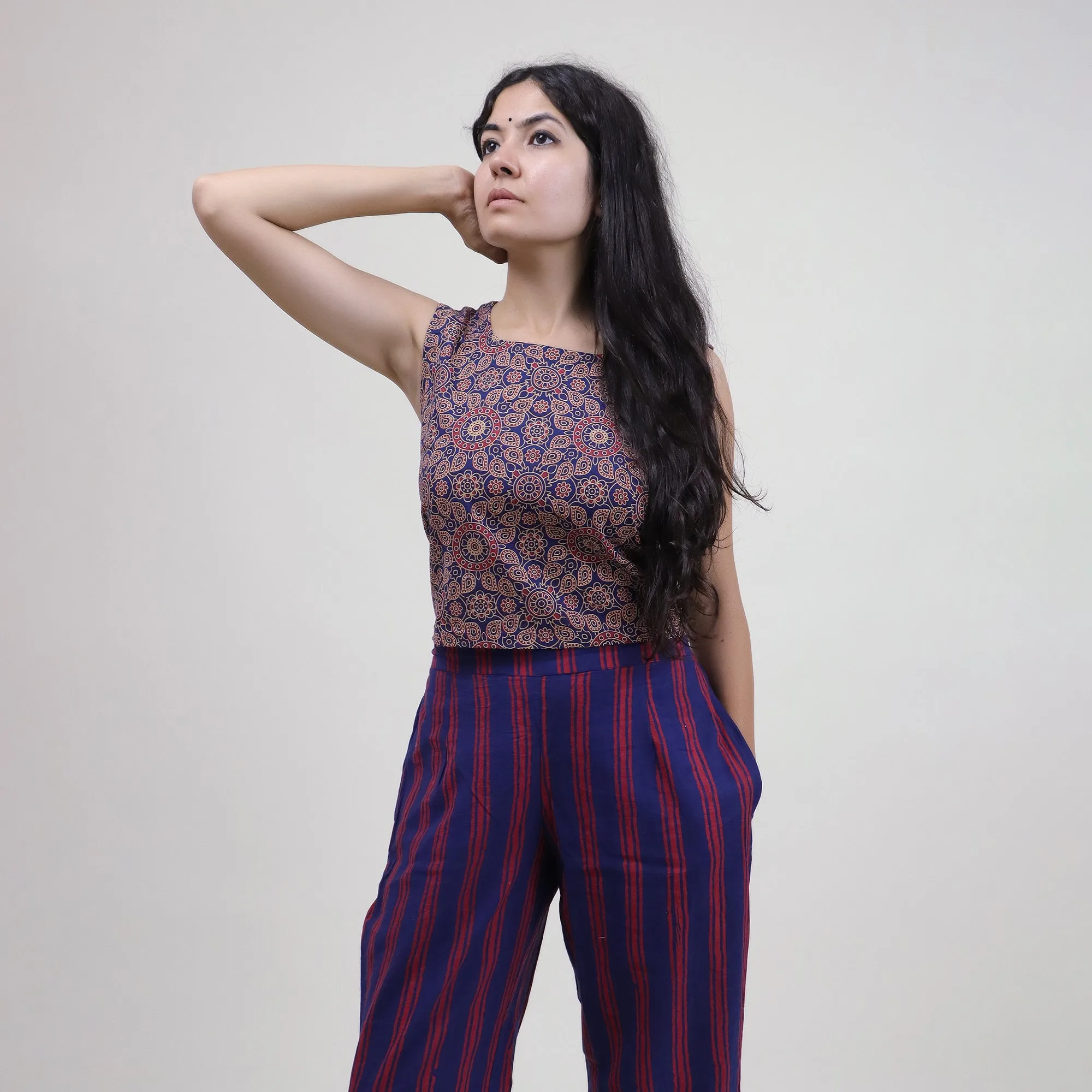 Latest Beautiful Crop Top And Pants Set