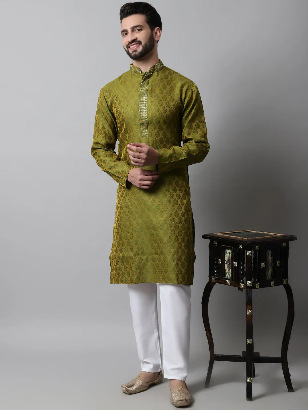 Men Olive Green And White Woven Design Kurta With Churidar