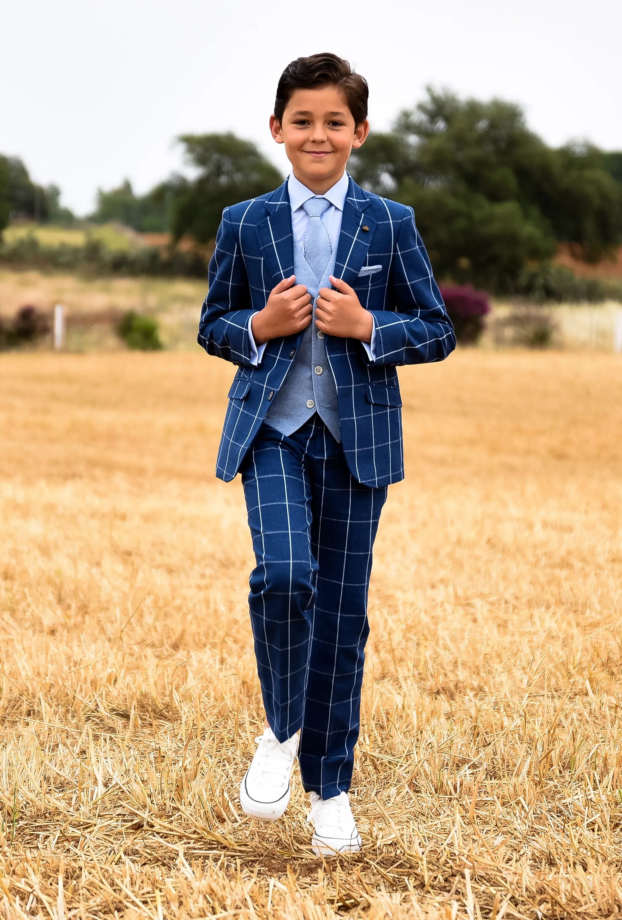 One Varones Boys Dark Blue Check Blazer